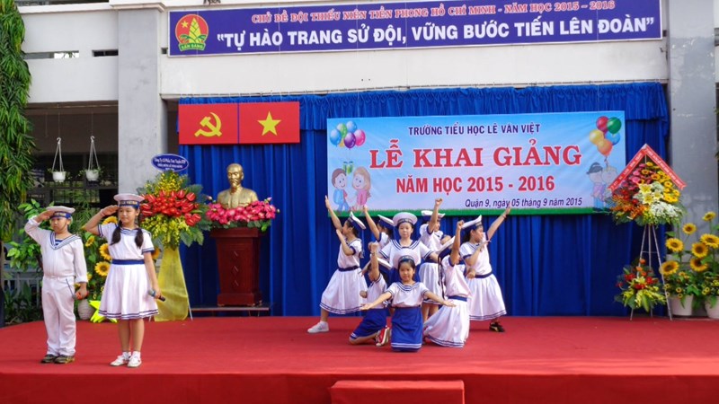 Lễ khai giảng